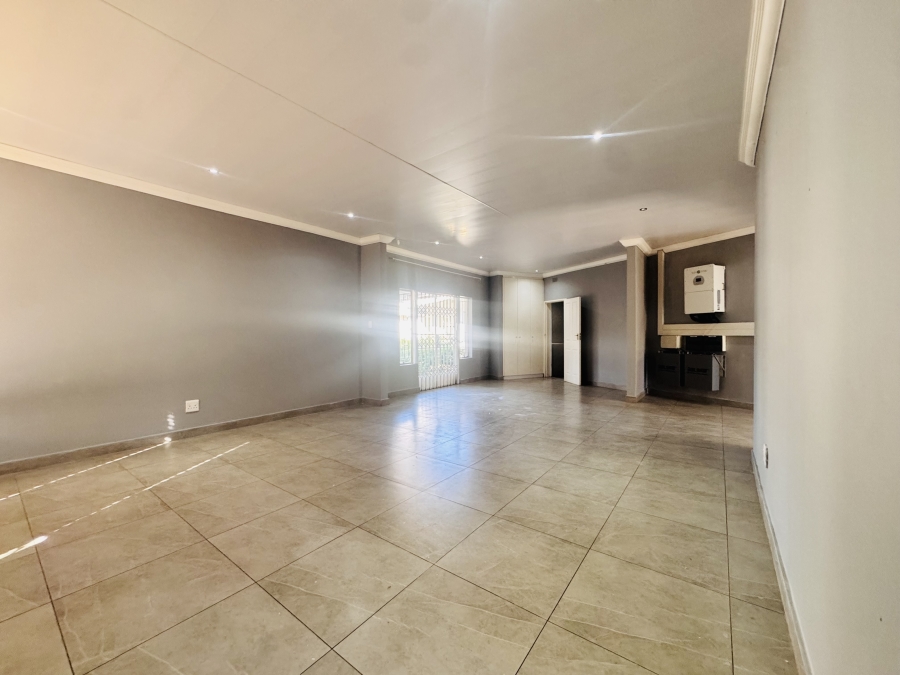 3 Bedroom Property for Sale in Flamwood North West